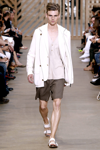 Louis Vuitton / - 2011